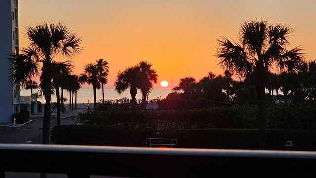 1581 GULF BOULEVARD 102N, Clearwater Beach, FL 33767