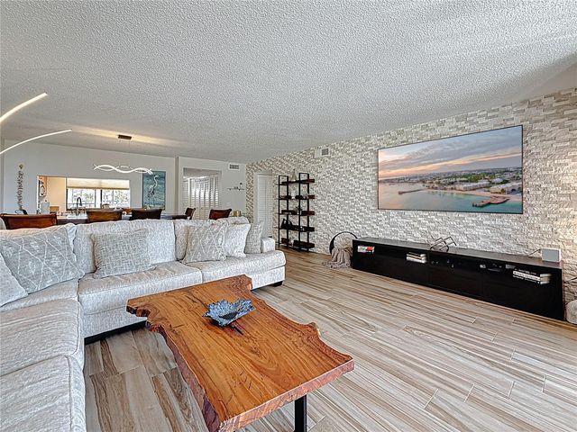 1581 GULF BOULEVARD 102N, Clearwater Beach, FL 33767