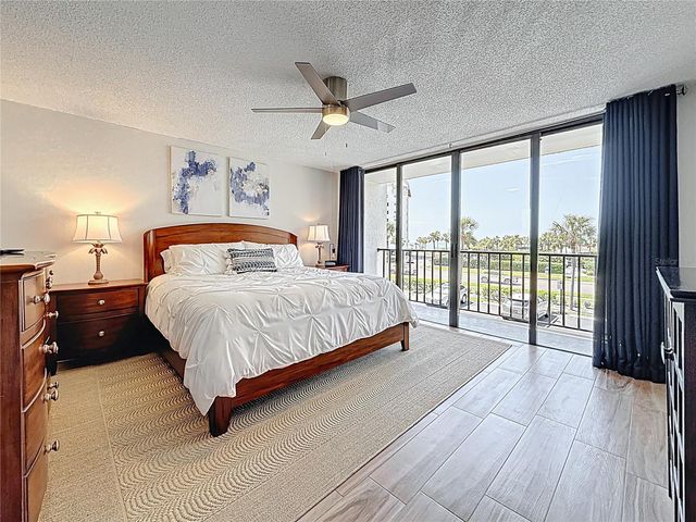 1581 GULF BOULEVARD 102N, Clearwater Beach, FL 33767