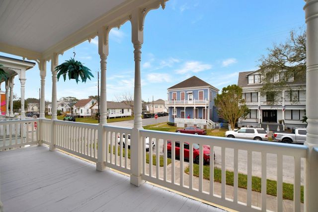 1606 Avenue L up, Galveston, TX 77550