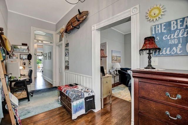 1606 Avenue L up, Galveston, TX 77550