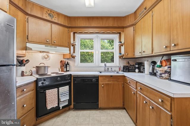 10 SHERIDAN LN, Pottstown, PA 19464
