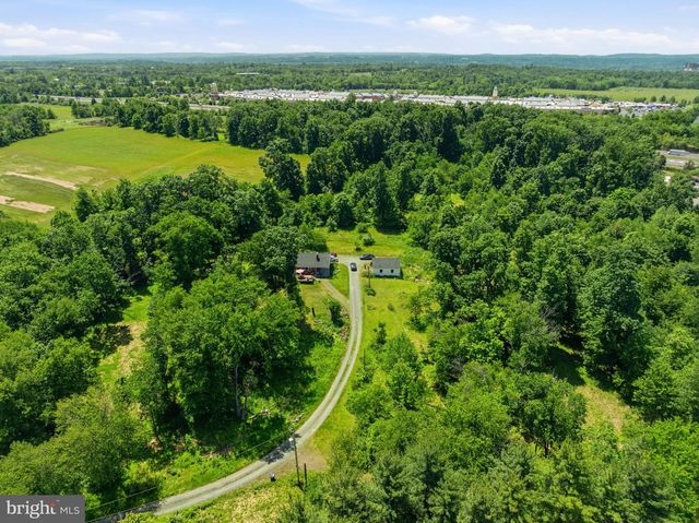 10 SHERIDAN LN, Pottstown, PA 19464
