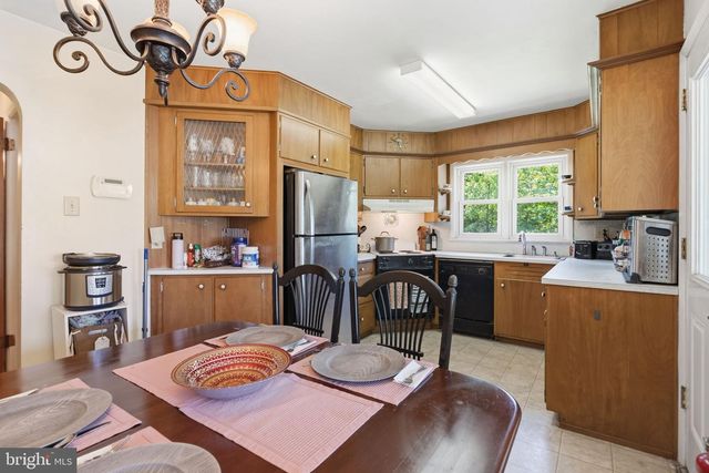 10 SHERIDAN LN, Pottstown, PA 19464