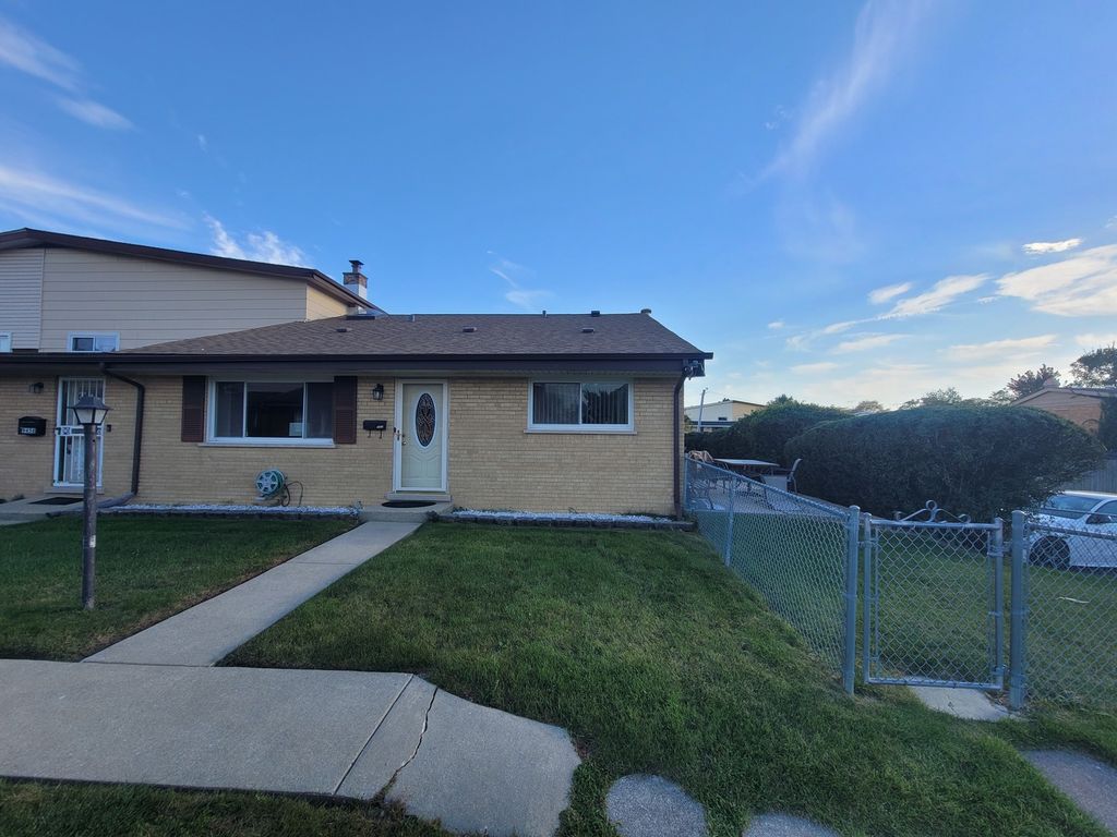 9462 Hamlin Avenue, Des Plaines, IL 60016 — exterior