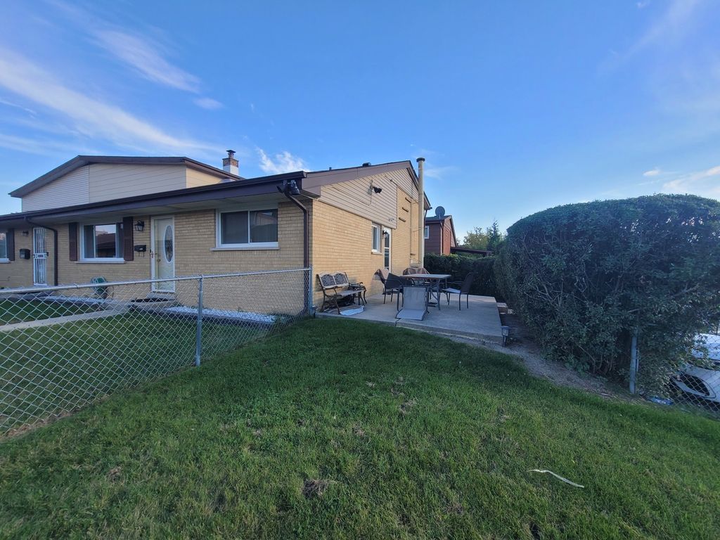 9462 Hamlin Avenue, Des Plaines, IL 60016 — photo 2