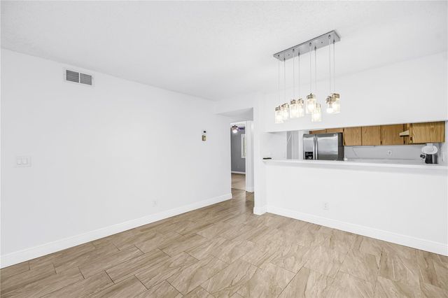 723 83RD AVENUE N 102, St Petersburg, FL 33702