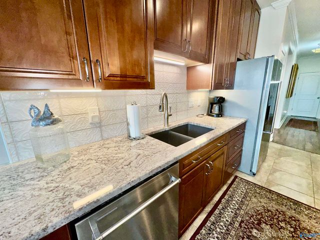 12 Hawthorn Heights Blvd, Huntsville, AL 35824