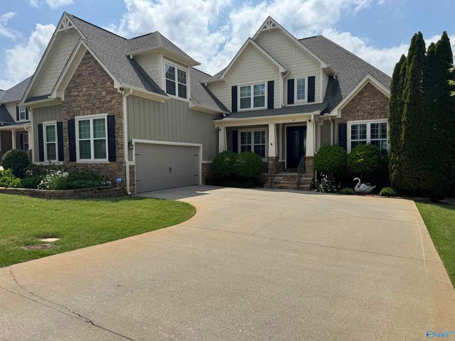 12 Hawthorn Heights Blvd, Huntsville, AL 35824