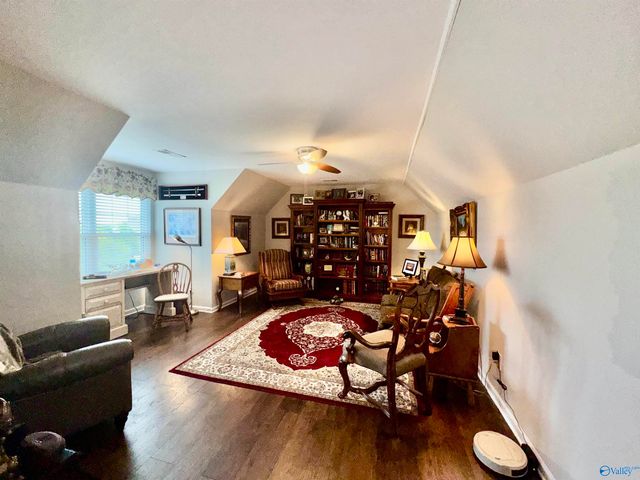12 Hawthorn Heights Blvd, Huntsville, AL 35824