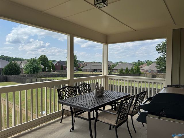 12 Hawthorn Heights Blvd, Huntsville, AL 35824