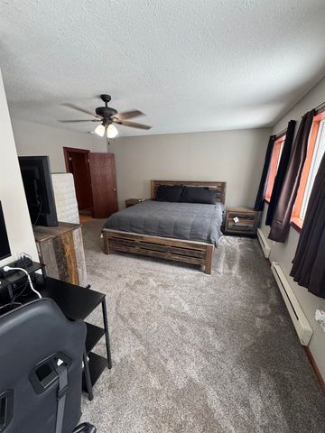 905 NE 8th Ave, Minot, ND 58703