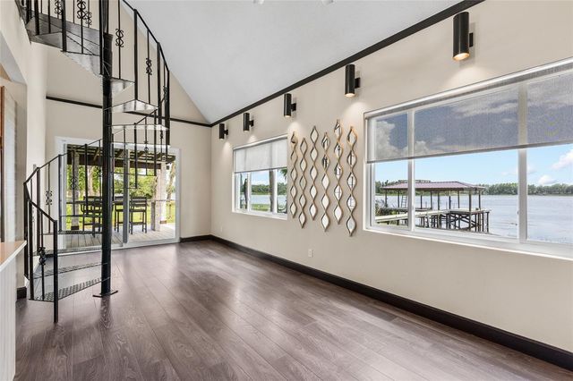 18200 CYPRESS COVE LANE, Lutz, FL 33549