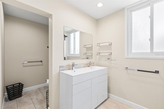 18200 CYPRESS COVE LANE, Lutz, FL 33549
