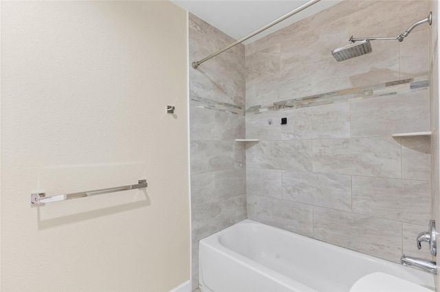 18200 CYPRESS COVE LANE, Lutz, FL 33549