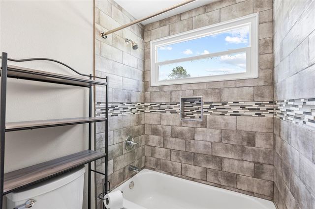 18200 CYPRESS COVE LANE, Lutz, FL 33549