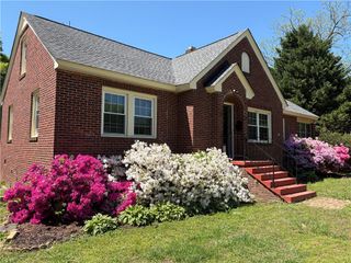 2609 East North Avenue, Anderson, SC 29625