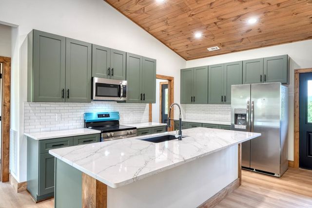 140 Short Oak Run, Murphy, NC 28906