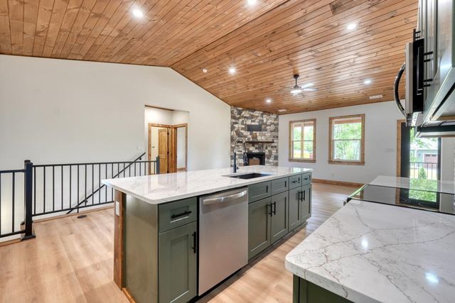140 Short Oak Run, Murphy, NC 28906