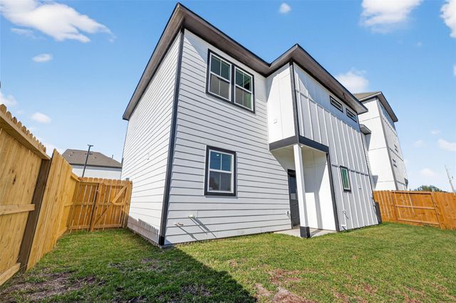 6702 Metro Blvd 52, Houston, TX 77083