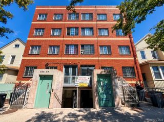 10421 39th Avenue 211C, Corona, NY 11368