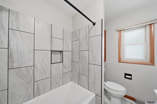 3311 calvert Street, Lincoln, NE 68506