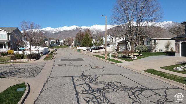 171 E SHADOWBROOK LN, Kaysville, UT 84037