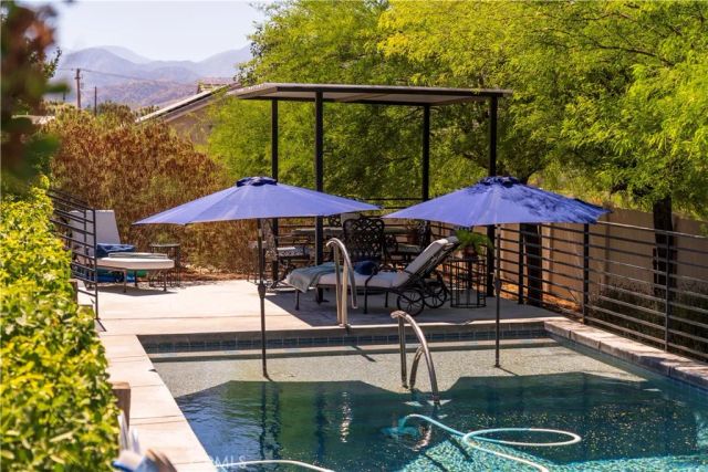 56136 Mountain View, Yucca Valley, CA 92284
