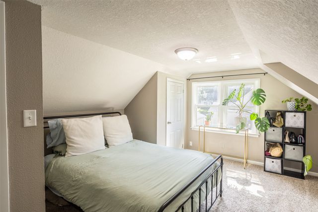 2508 Mann Avenue, Des Moines, IA 50310