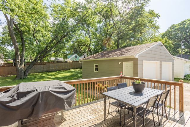 2508 Mann Avenue, Des Moines, IA 50310