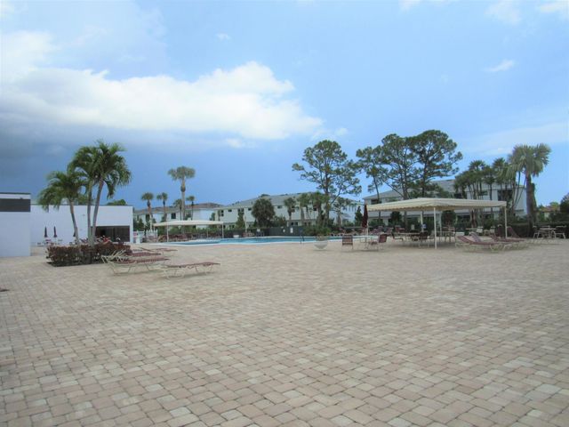 4640 Lucerne Lakes Boulevard 206, Lake Worth, FL 33467