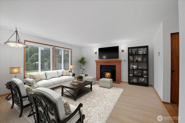 10203 50th Place W, Mukilteo, WA 98275