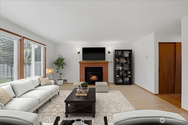10203 50th Place W, Mukilteo, WA 98275