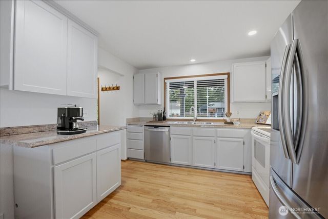 10203 50th Place W, Mukilteo, WA 98275