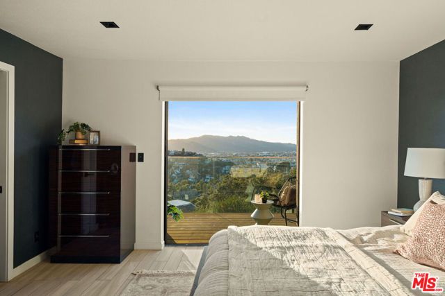 4517 Stanton Drive, Los Angeles, CA 90065