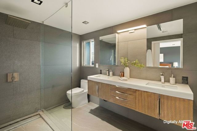 4517 Stanton Drive, Los Angeles, CA 90065