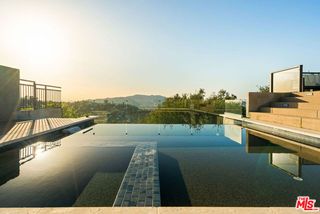 4517 Stanton Drive, Los Angeles, CA 90065