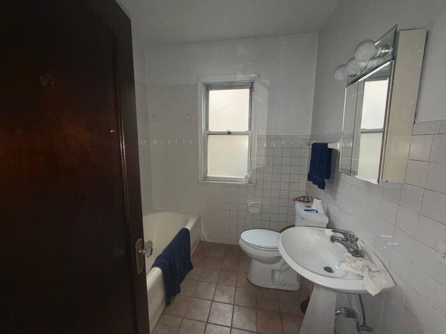 8236 S May Street, Chicago, IL 60620