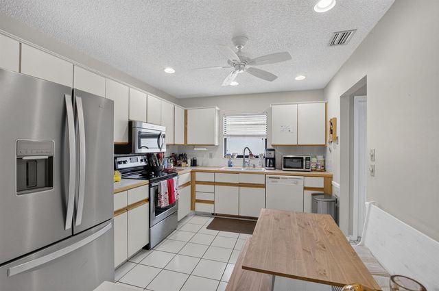 20974 Concord Green Drive E, Boca Raton, FL 33433