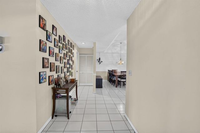 20974 Concord Green Drive E, Boca Raton, FL 33433