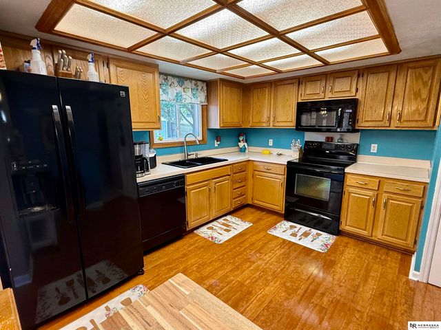7125 Joyce Street, Omaha, NE 68138