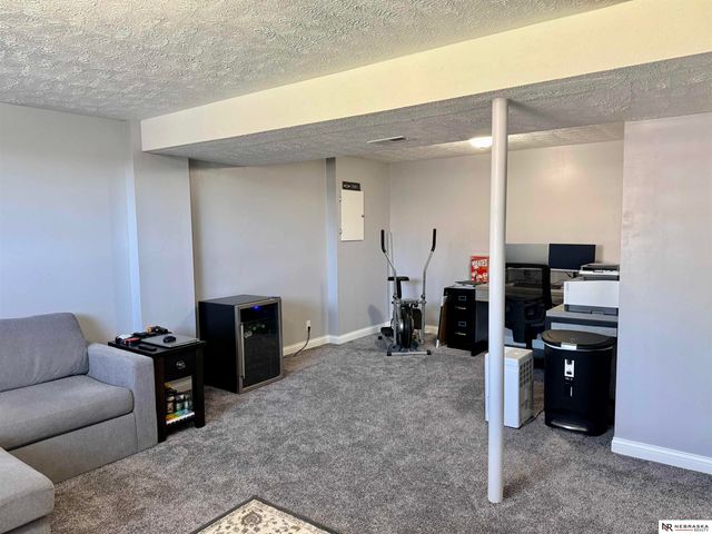 7125 Joyce Street, Omaha, NE 68138