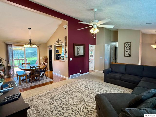 7125 Joyce Street, Omaha, NE 68138