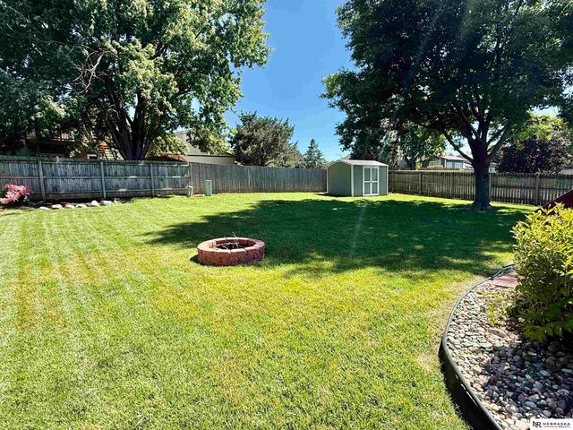 7125 Joyce Street, Omaha, NE 68138