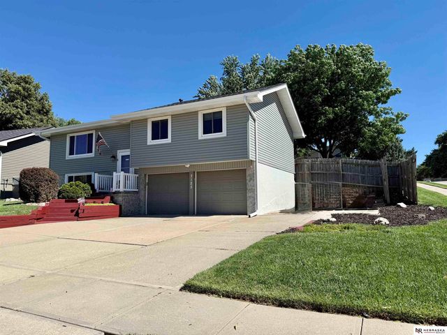 7125 Joyce Street, Omaha, NE 68138