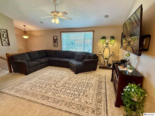 7125 Joyce Street, Omaha, NE 68138