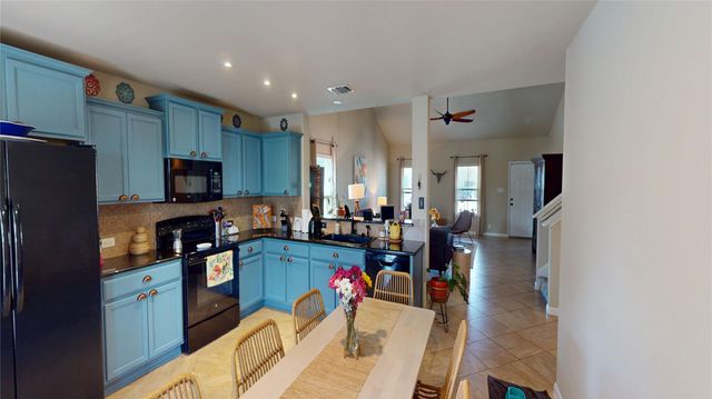 209 Frio River TRL, Hutto, TX 78634