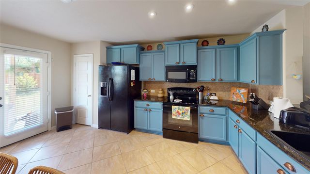 209 Frio River TRL, Hutto, TX 78634