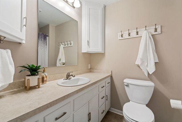 6715 Sioux Trail, Rockford, MN 55373
