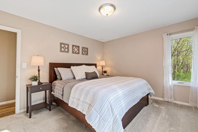 6715 Sioux Trail, Rockford, MN 55373